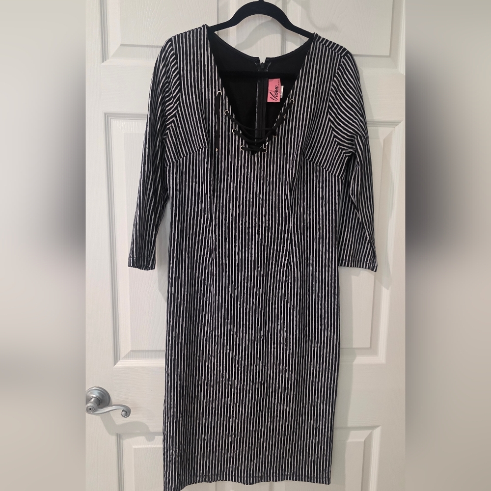 Vixen by Micheline Pitt Black Striped Miss Kitty Wiggle Dress with Belt Size XL - Picture 3 of 6